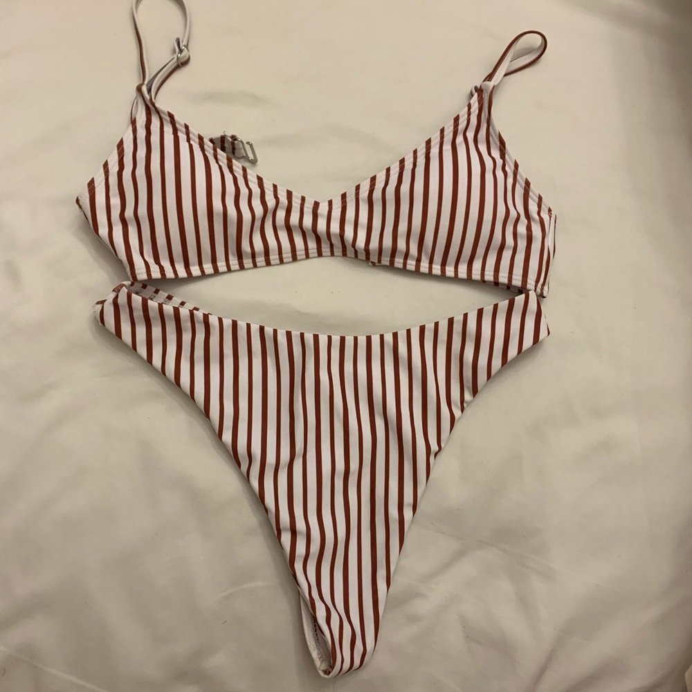 Cheeky high waist bikini